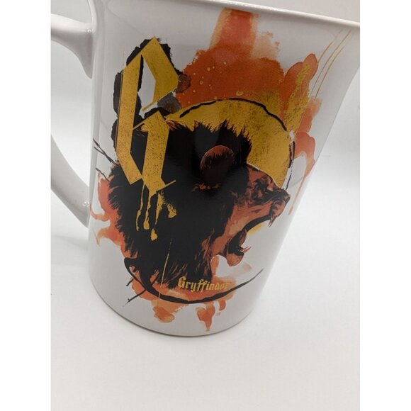 Harry Potter x Enesco G Mug Gryffindor roaring lion white & orange 4 1/2 in - Picture 5 of 6